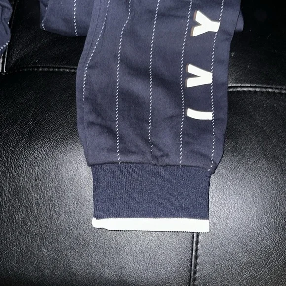 Ivy Park Sweatpants 🔥🔥🔥 - Picture 3 of 6